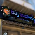 Вывеска BIG SMOKE с объёмными элементами 